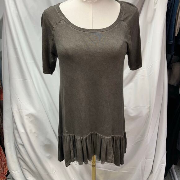 Dantelle Oil Dye Ruffle Hem Tunic‎ Top Grey Womens small Drop Waist Boho Grunge - Picture 4 of 13